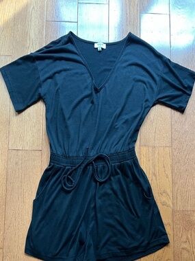 Umgee Black Casual V-Neck Drawstring Pocket Romper